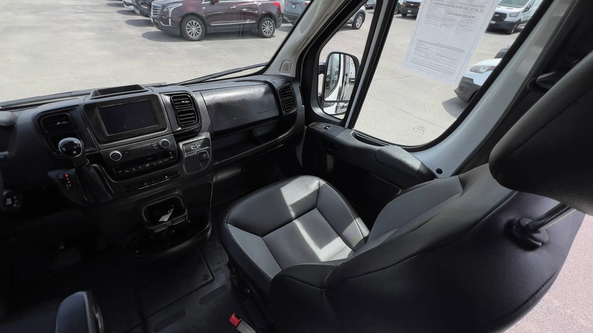 Used 2025 RAM ProMaster 2500 w/ Convenience Group FWD image 18