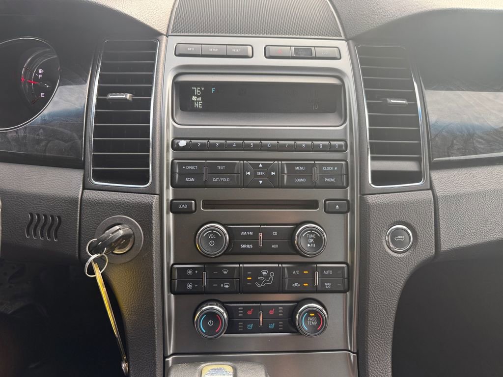 Used 2012 Ford Taurus Limited image 24