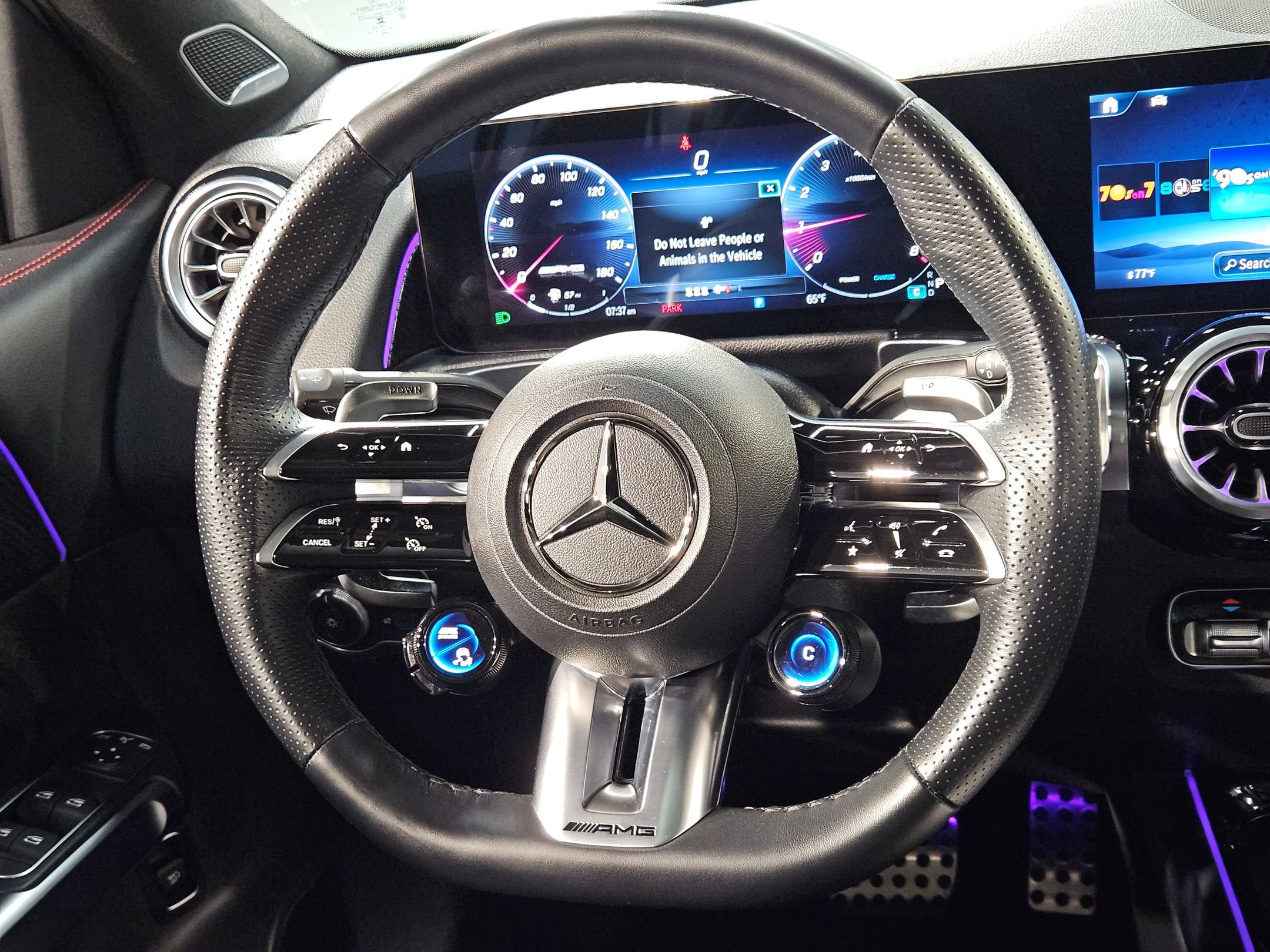 Used 2025 Mercedes-Benz GLB 35 AMG 4MATIC image 28