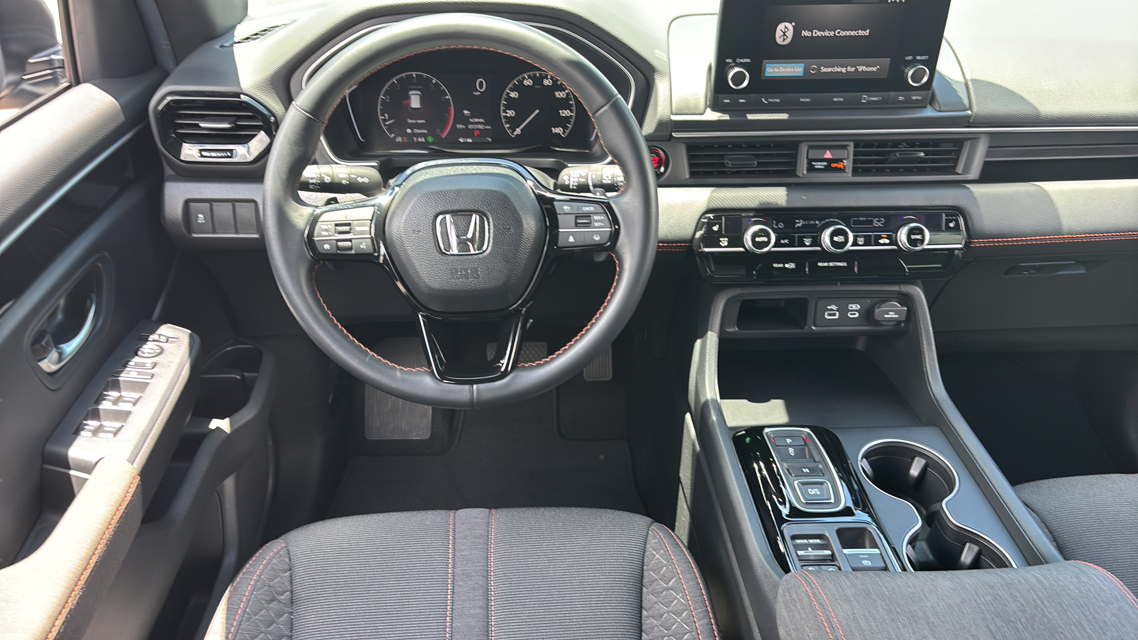 Used 2025 Honda Pilot Sport image 11