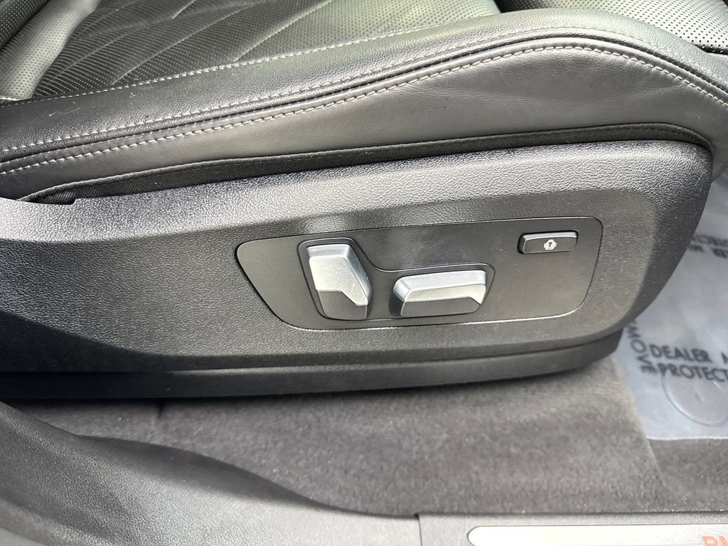 Used 2023 BMW X5 xDrive40i w/ Premium Package image 48