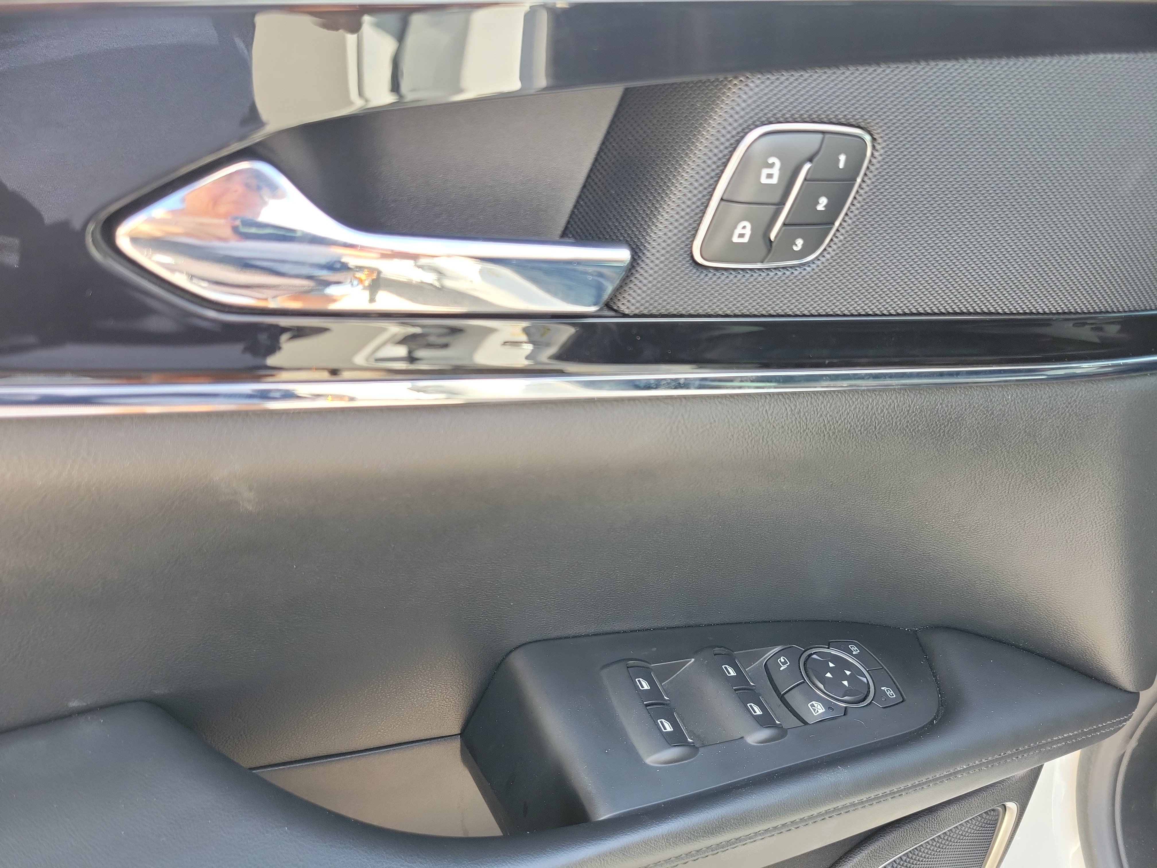 Used 2021 Lincoln Nautilus FWD image 22