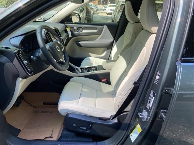 New 2026 Volvo XC40 B5 Ultra w/ Protection Package Premier AWD/4WD image 11