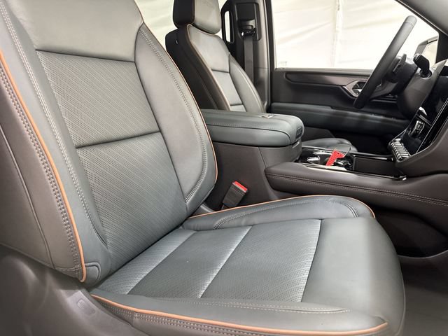 New 2026 GMC Yukon XL AT4 w/ LPO, Floor Liner Package AWD/4WD image 28