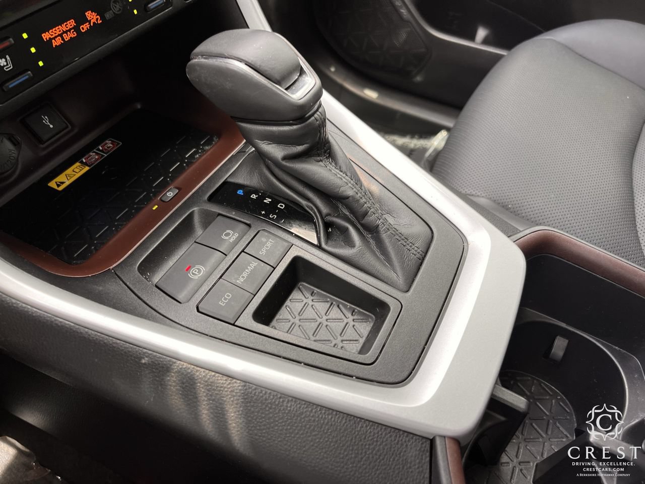 Used 2022 Toyota RAV4 Limited FWD image 19