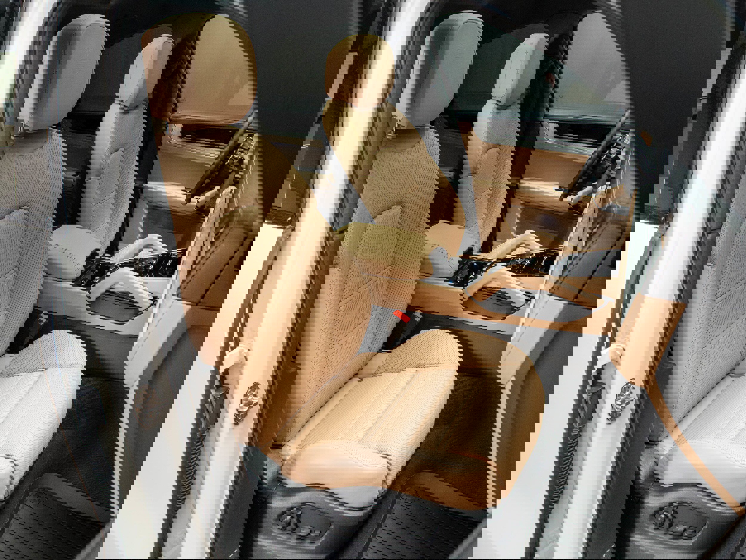 Certified 2024 Porsche Cayenne Coupe image 35