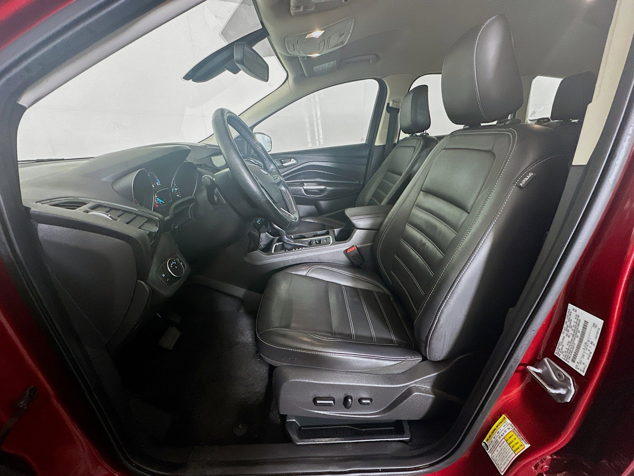 Used 2018 Ford Escape Titanium image 13