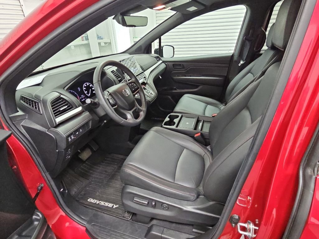 Used 2025 Honda Odyssey Sport-L image 11