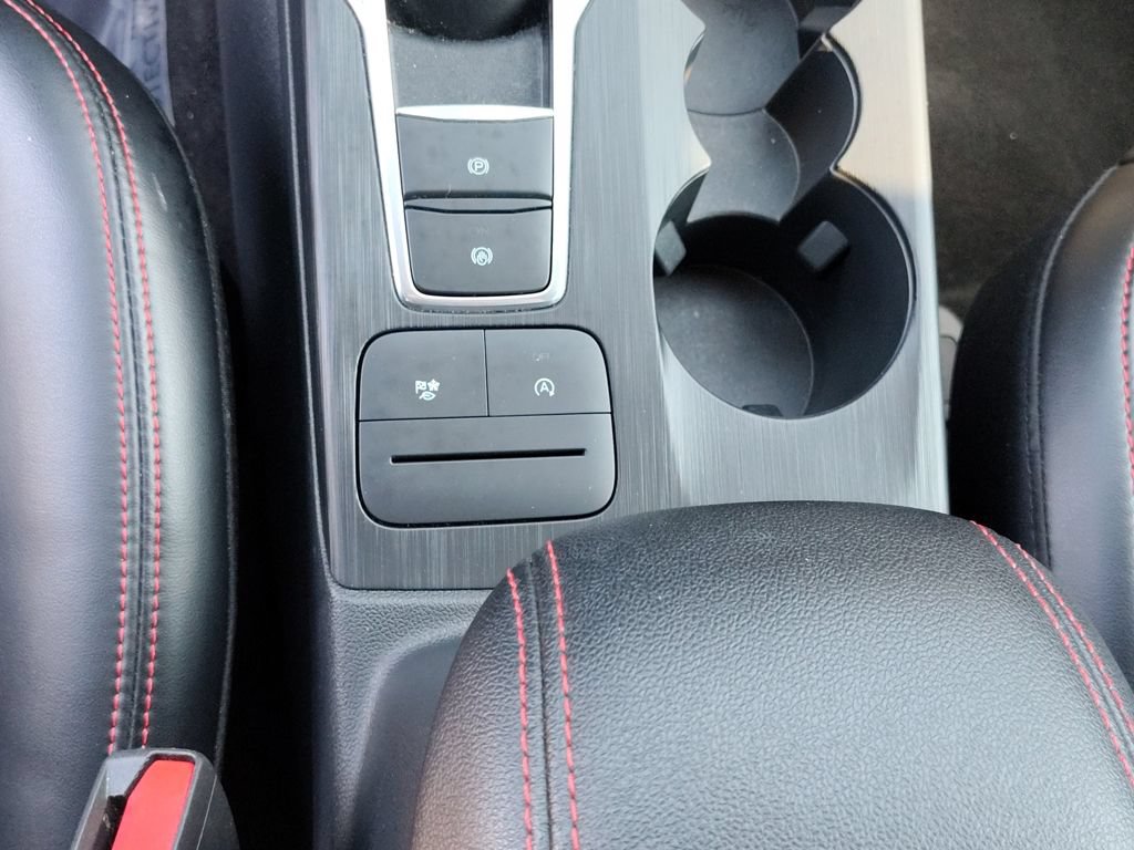 Used 2025 Ford Escape ST-Line Select AWD/4WD image 27