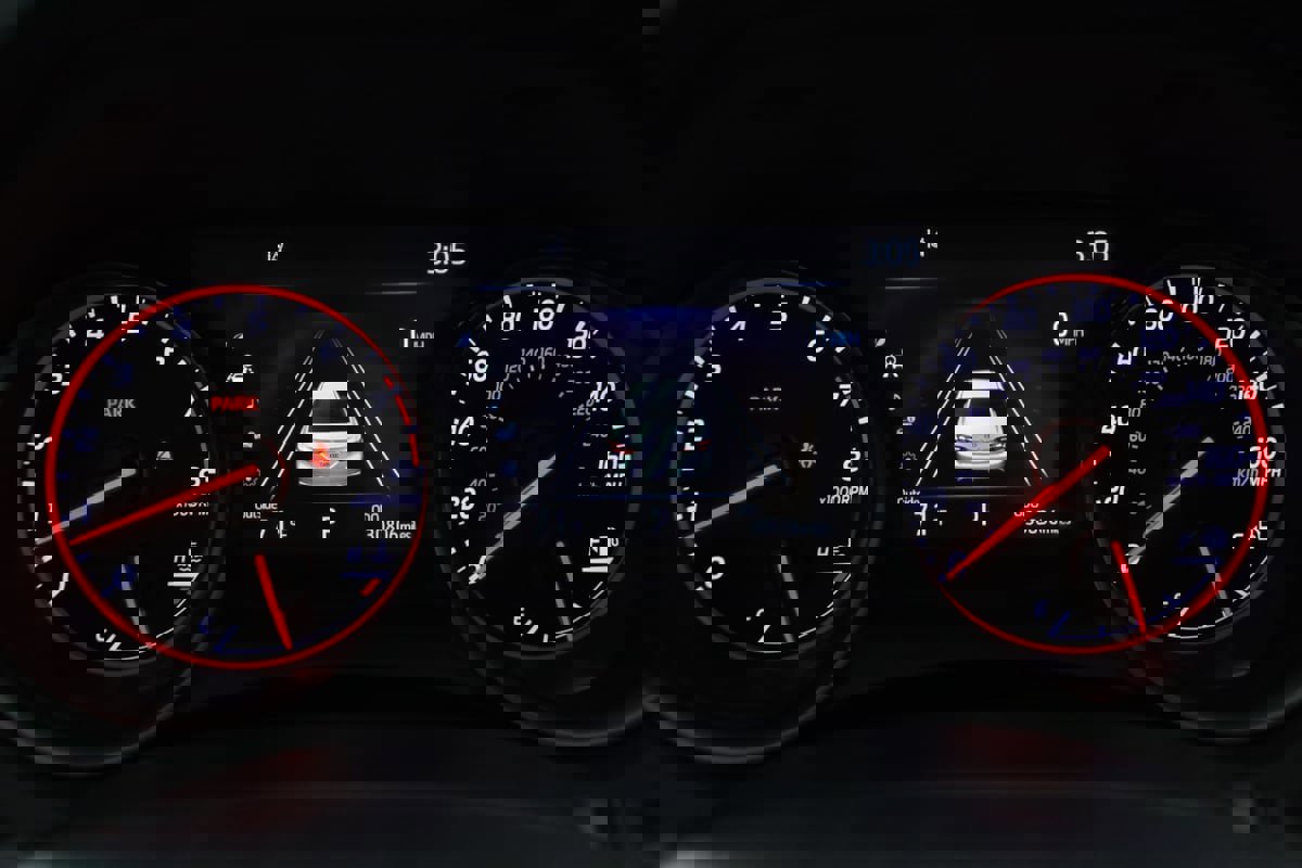 Used 2021 Toyota Camry XSE FWD image 18