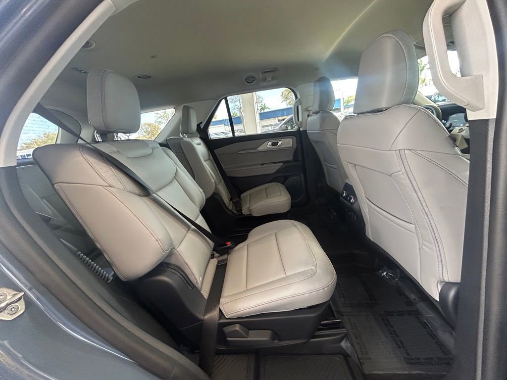 New 2026 Ford Explorer Active w/ Active Comfort Package image 24
