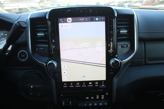 Used 2025 RAM 2500 Laramie AWD/4WD image 33