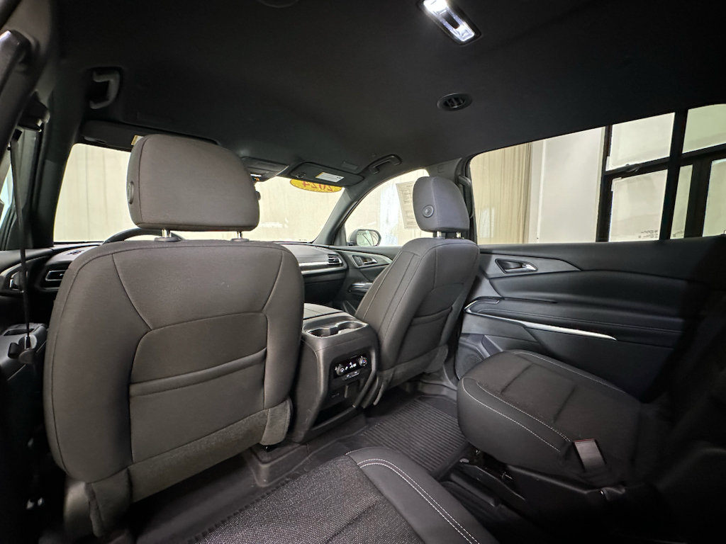 Used 2024 Chevrolet Traverse LT w/ LPO, Floor Liner Package FWD image 22