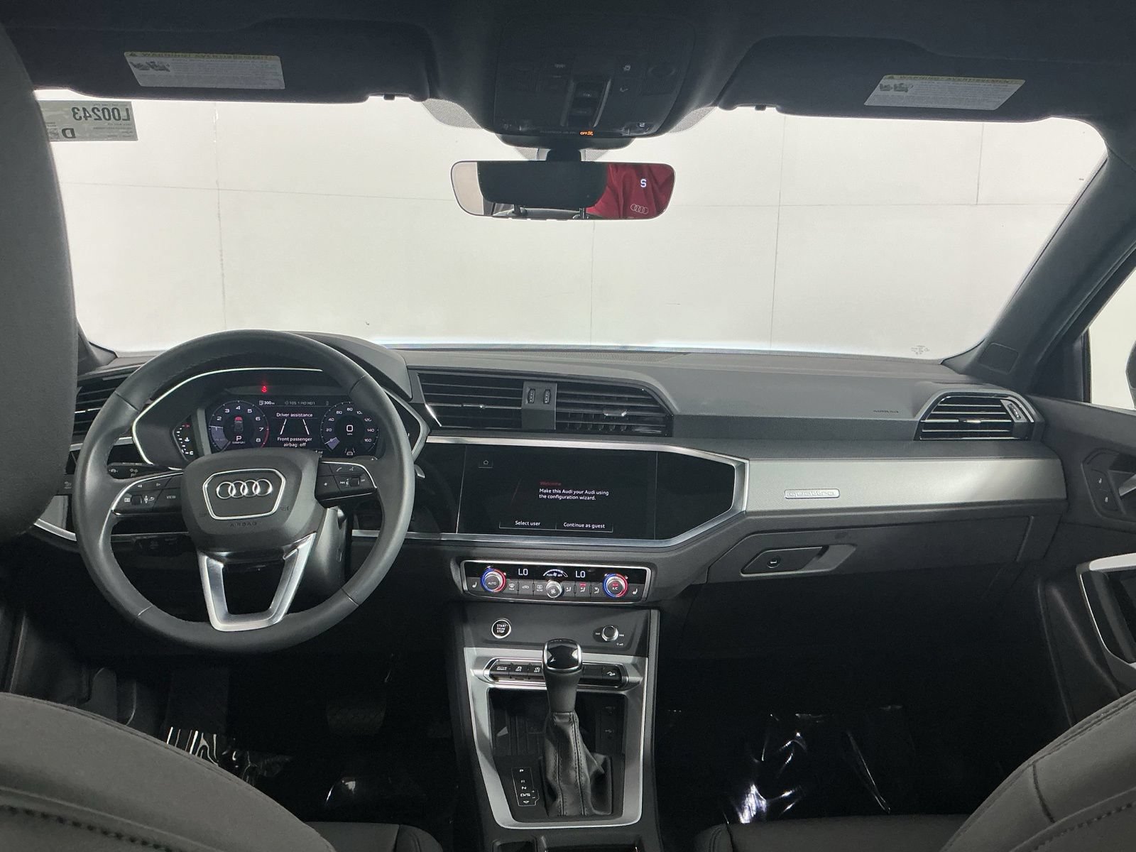 Used 2025 Audi Q3 2.0T Premium w/ Convenience Package AWD/4WD image 16