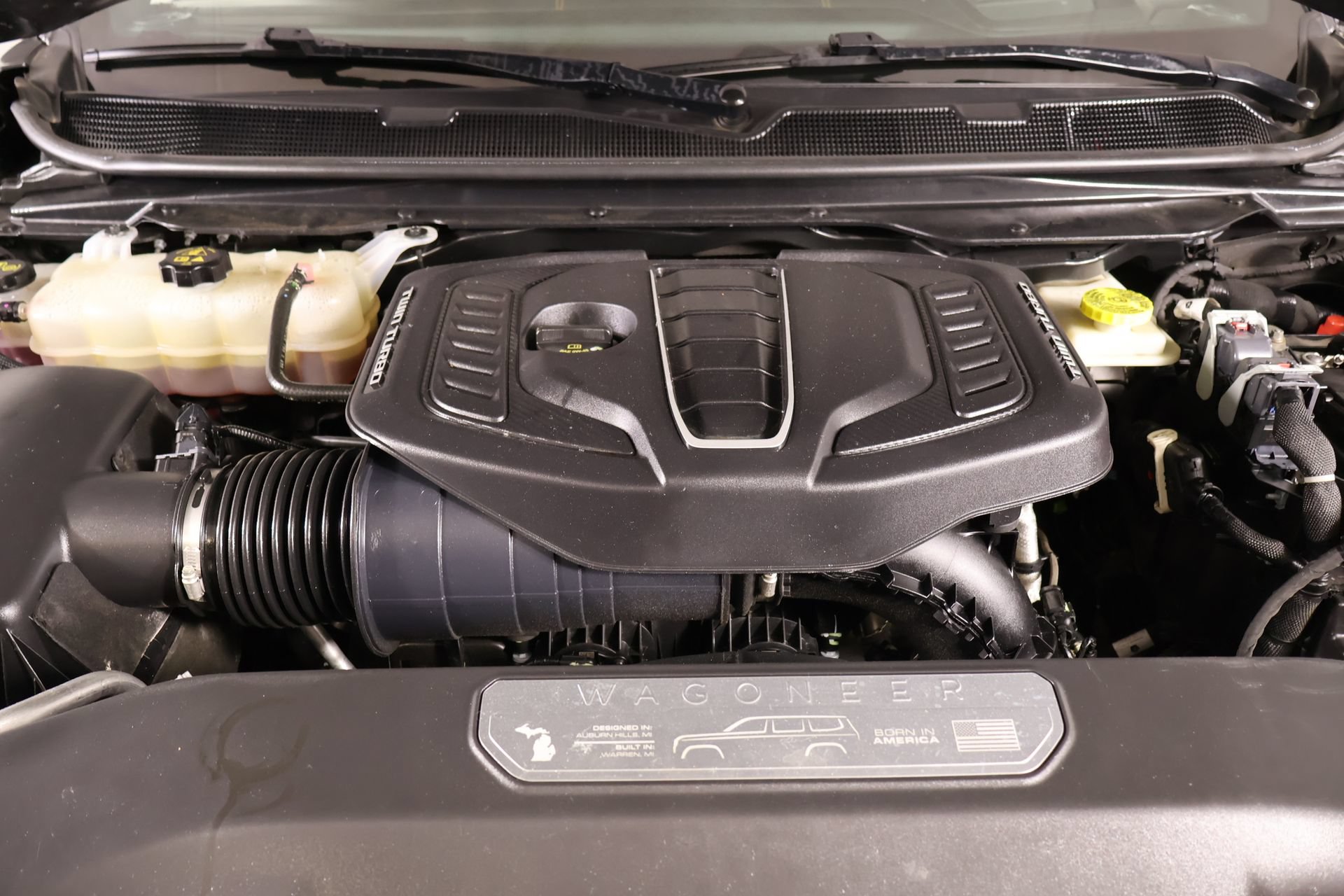 Used 2023 Jeep Grand Wagoneer Series III AWD/4WD image 23