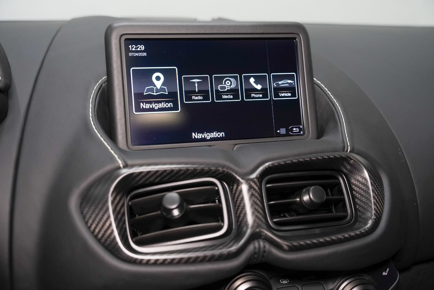 Used 2020 Aston Martin V8 Vantage AMR RWD image 49