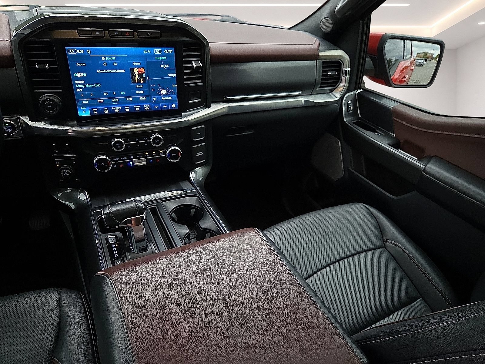 Used 2022 Ford F150 Lariat w/ Equipment Group 502A High AWD/4WD image 12