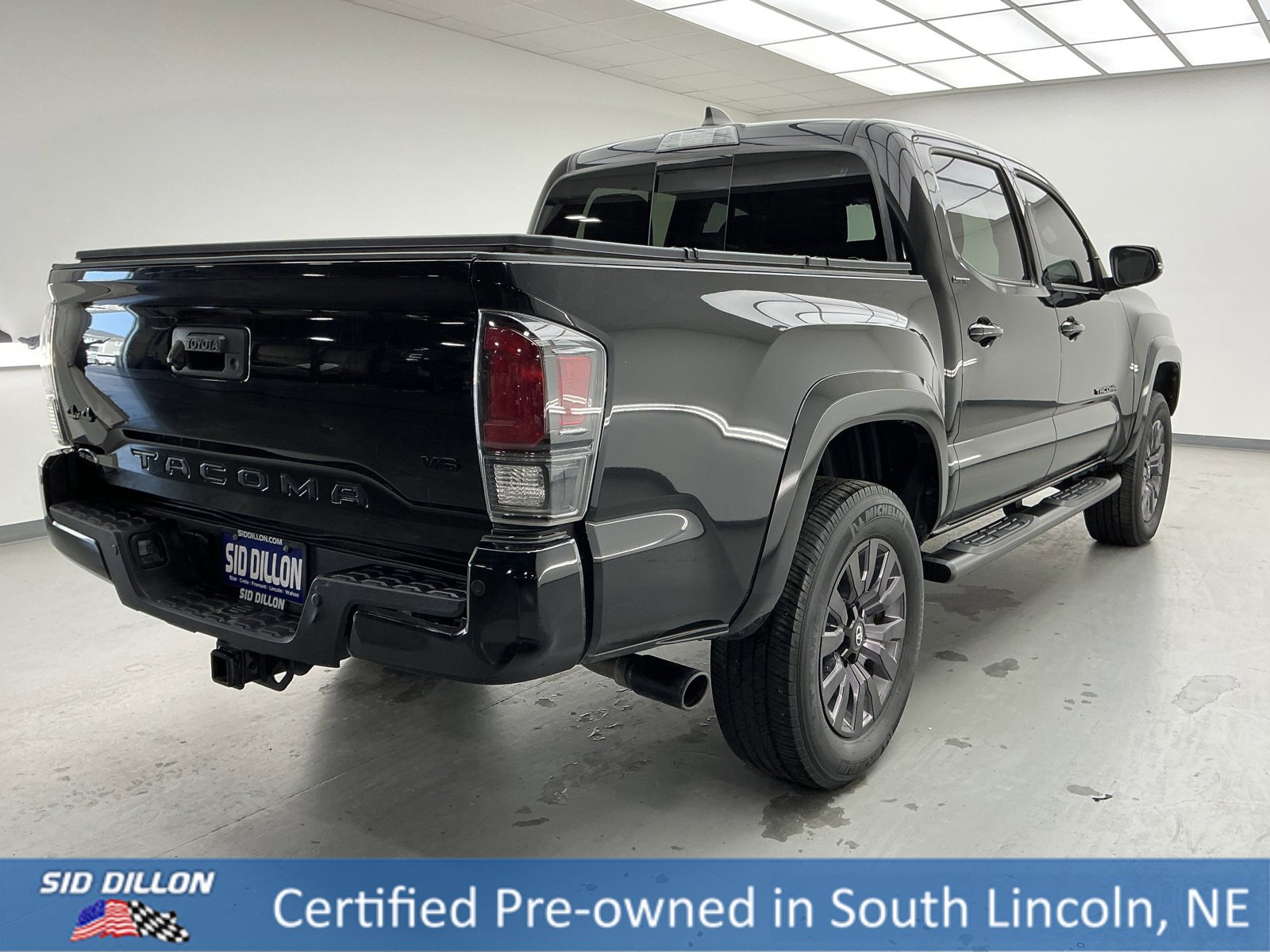 Used 2021 Toyota Tacoma Limited w/ Nightshade Package image 4