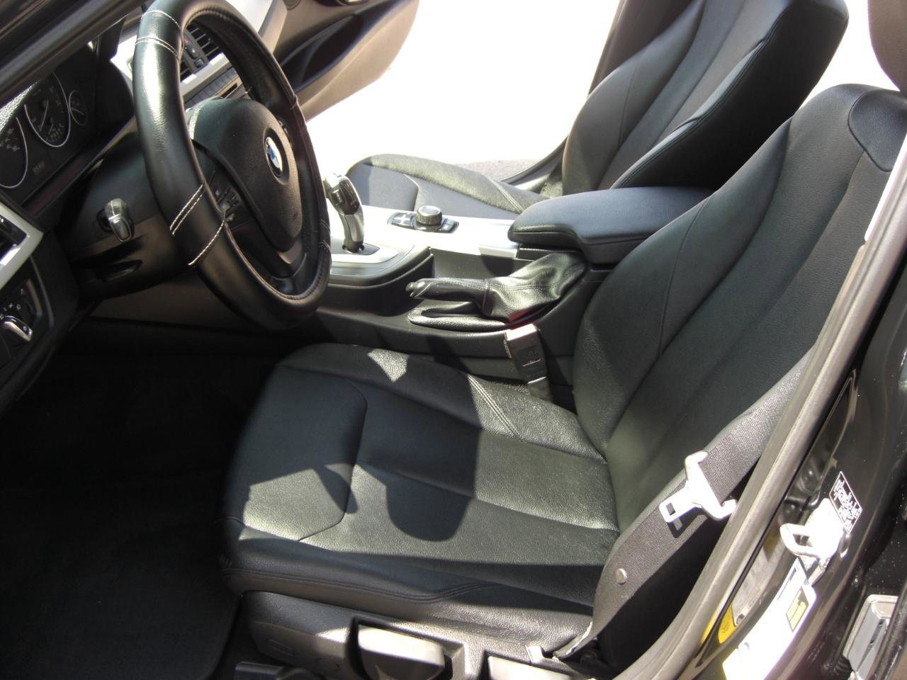 Used 2014 BMW 320i Sedan RWD image 17