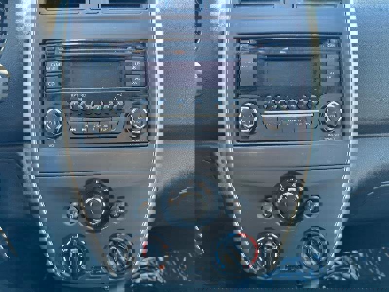 Used 2016 Nissan Versa SV image 12