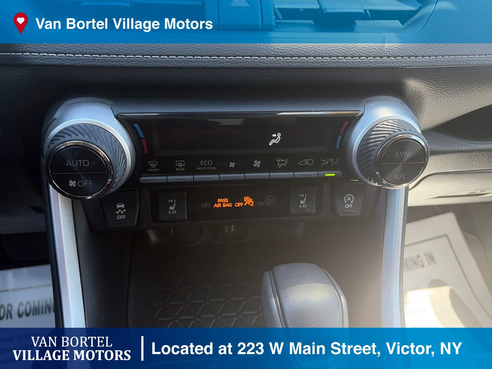 Used 2025 Toyota RAV4 XLE w/ Convenience Package AWD/4WD image 21