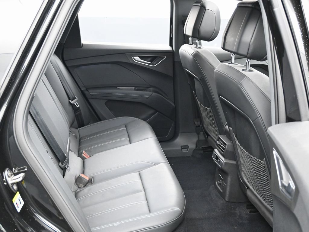 Used 2023 Audi Q4 e-tron Premium w/ Convenience Package image 33