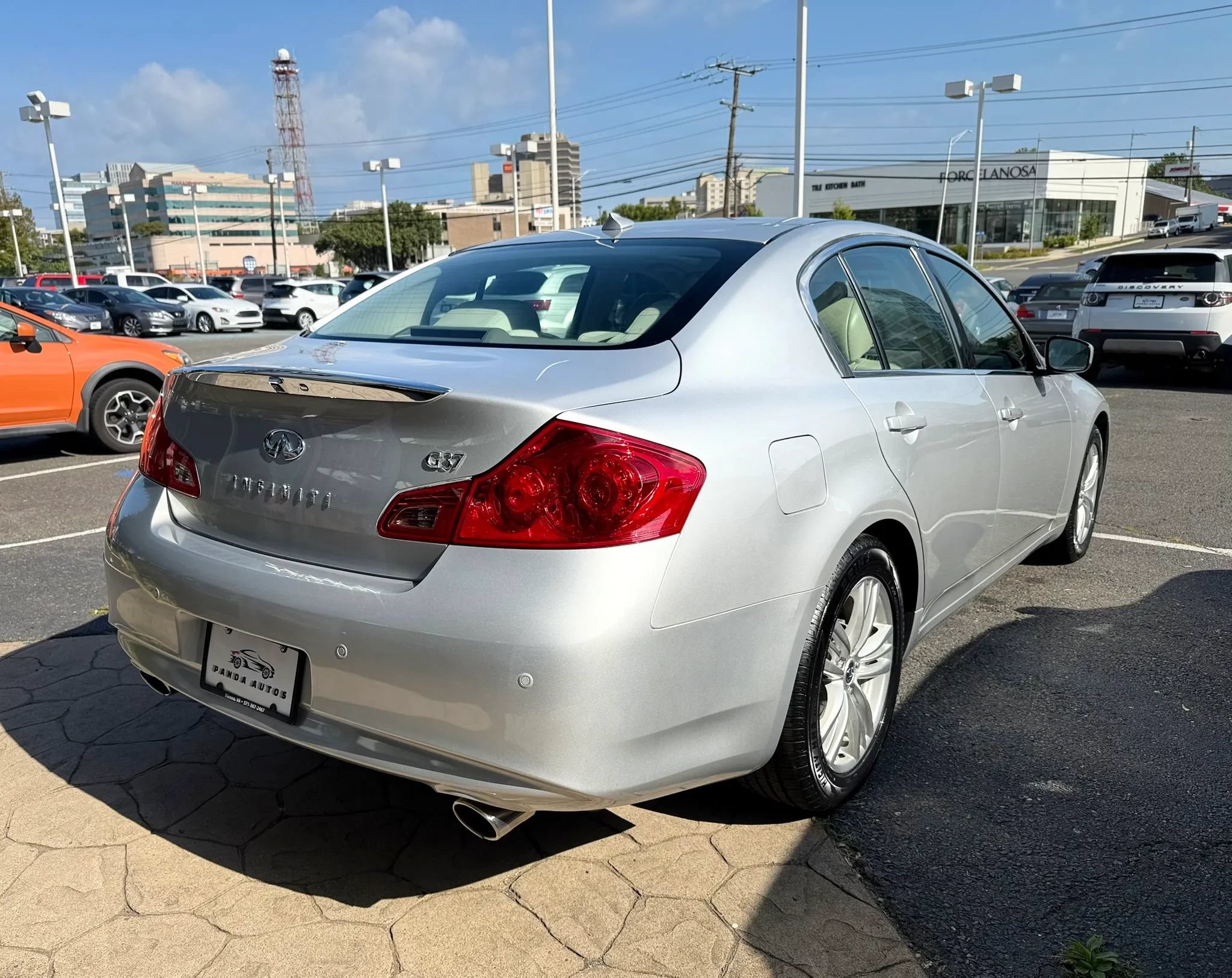 Used 2010 INFINITI G37 Journey w/ Premium Pkg RWD image 7