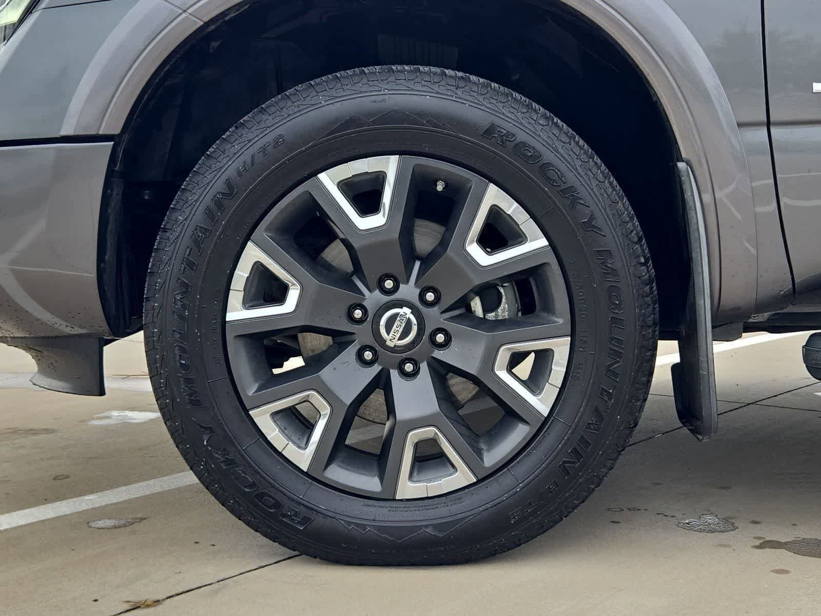 Used 2021 Nissan Titan Platinum Reserve AWD/4WD image 13