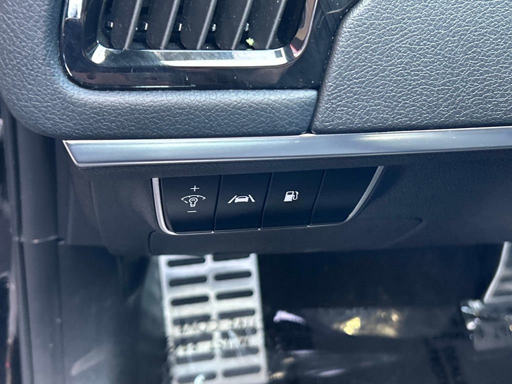 Used 2023 Kia Stinger GT-Line RWD image 19