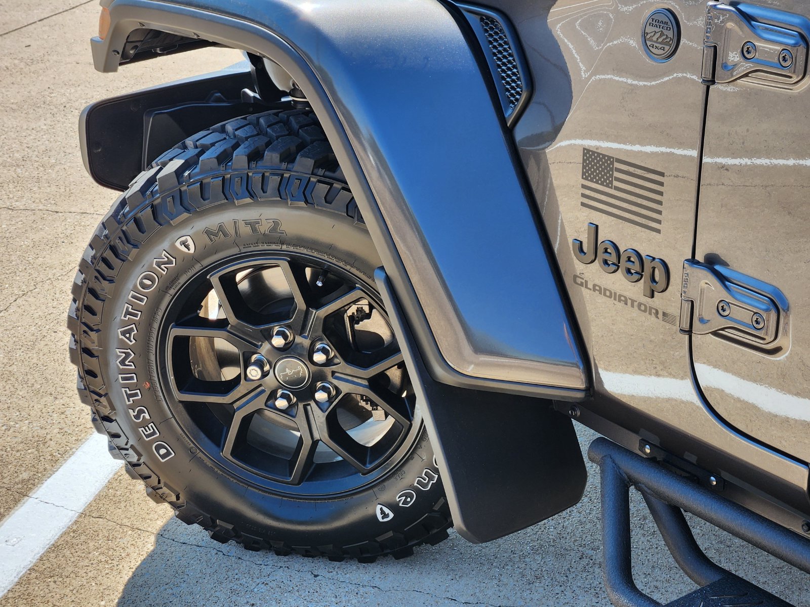 Used 2025 Jeep Gladiator Sport AWD/4WD image 17
