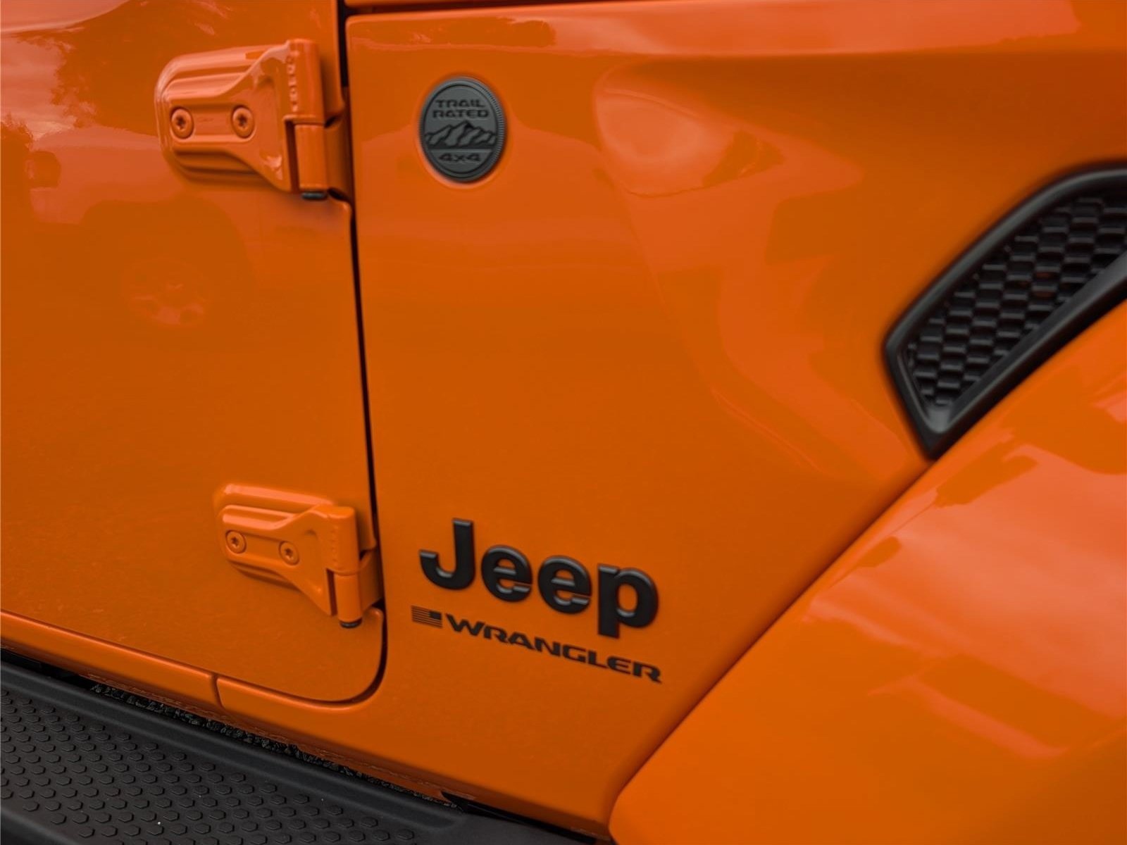 Used 2025 Jeep Wrangler Unlimited Sahara AWD/4WD image 10