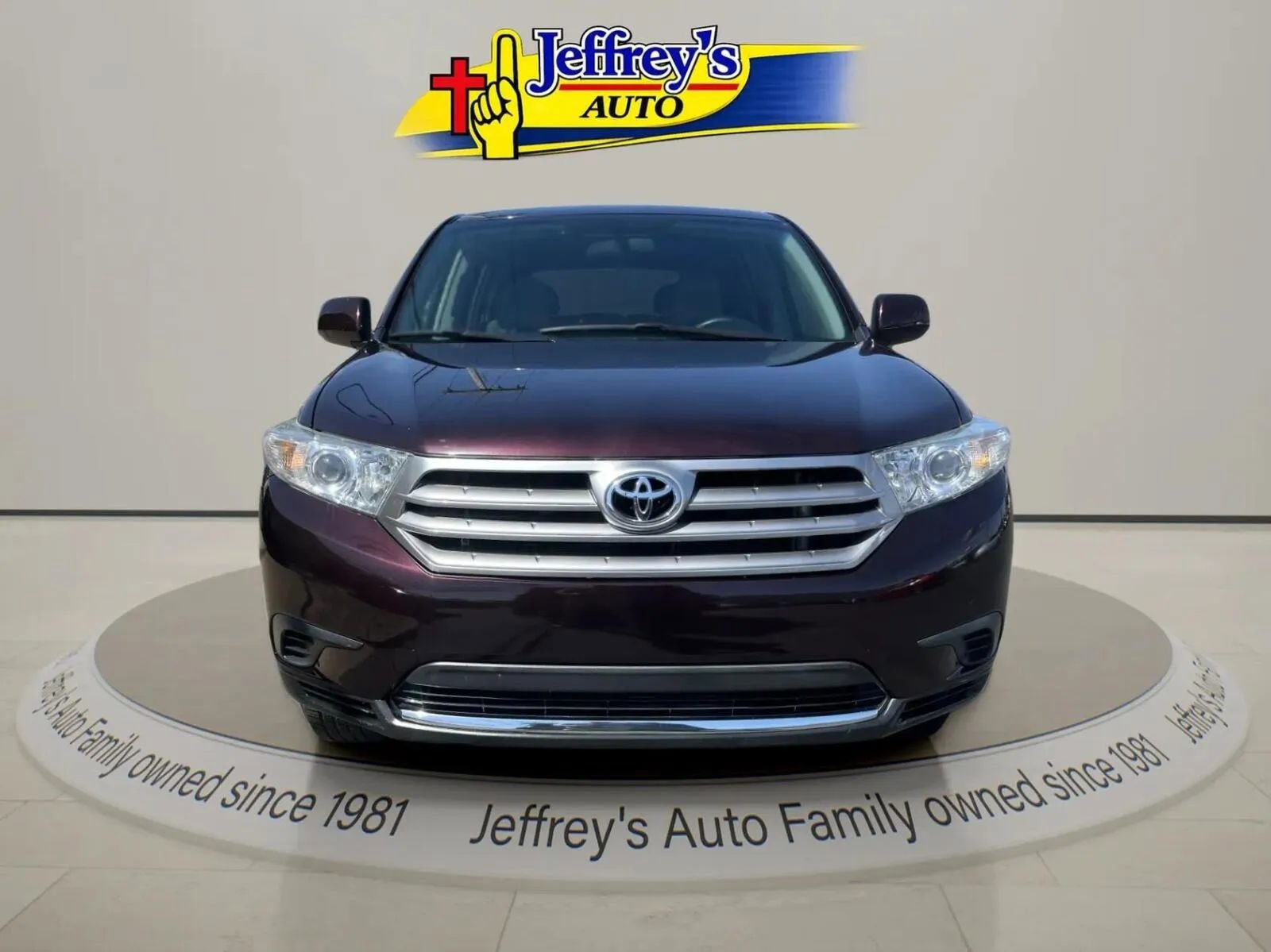 Used 2013 Toyota Highlander FWD w/ Cold Weather Pkg image 8
