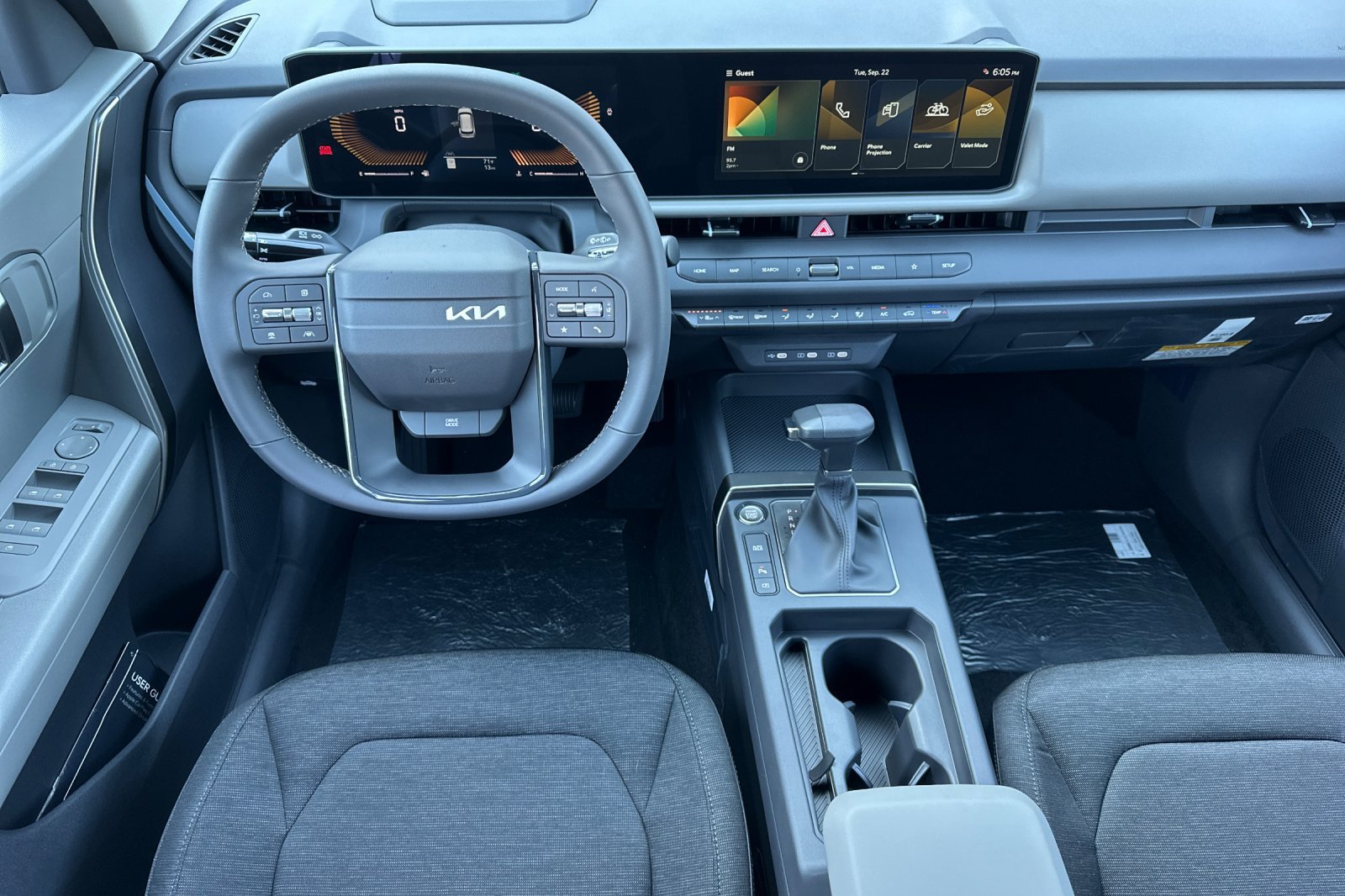 New 2027 Kia Seltos LX FWD image 12