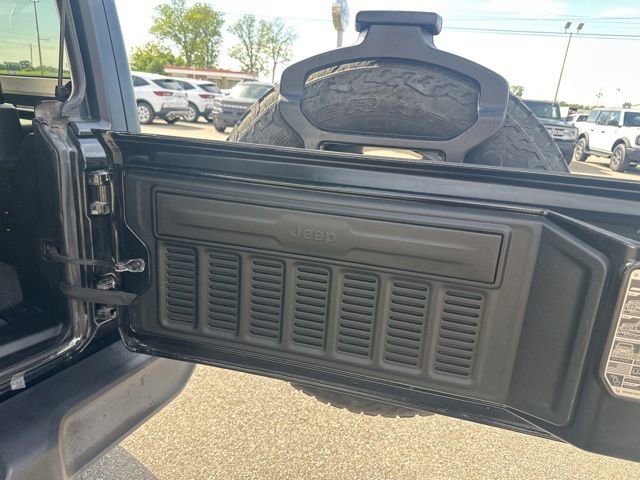 Used 2021 Jeep Wrangler Unlimited Sport AWD/4WD image 21