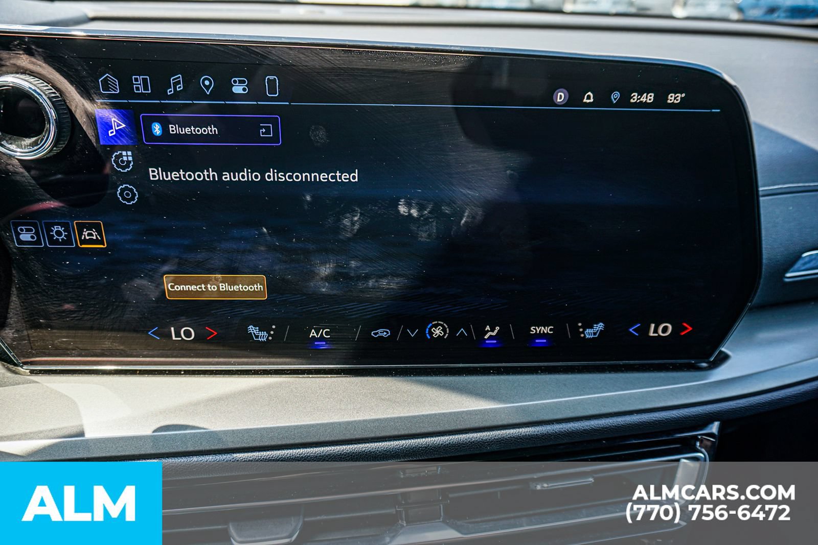 Used 2025 Chevrolet Traverse LT FWD image 43