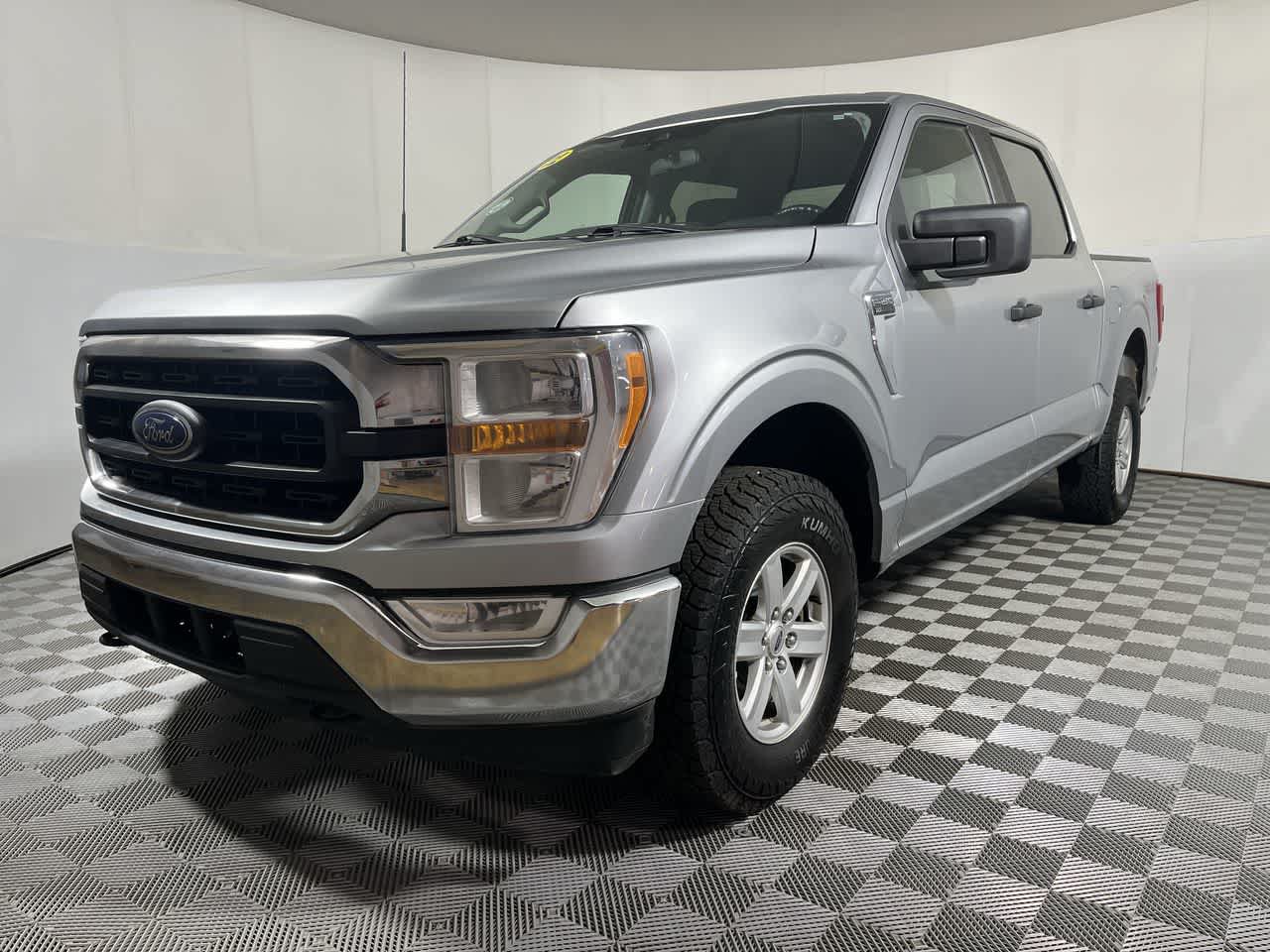 Used 2022 Ford F150 XLT w/ Trailer Tow Package AWD/4WD image 4