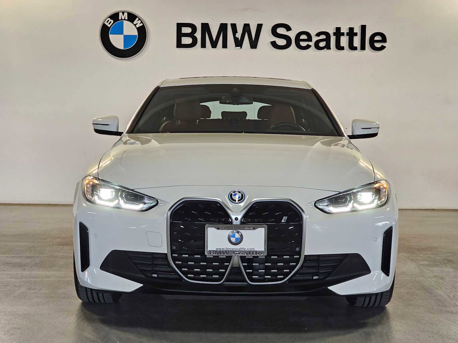 Used 2023 BMW i4 eDrive35 w/ Premium Package image 6