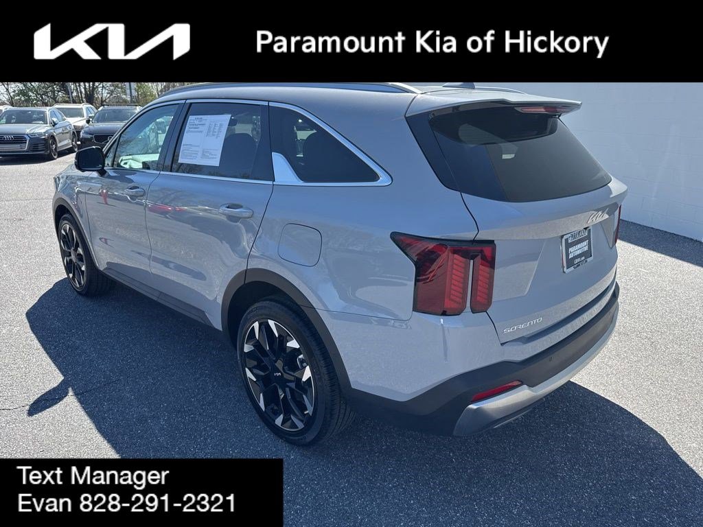 Used 2025 Kia Sorento SX image 5