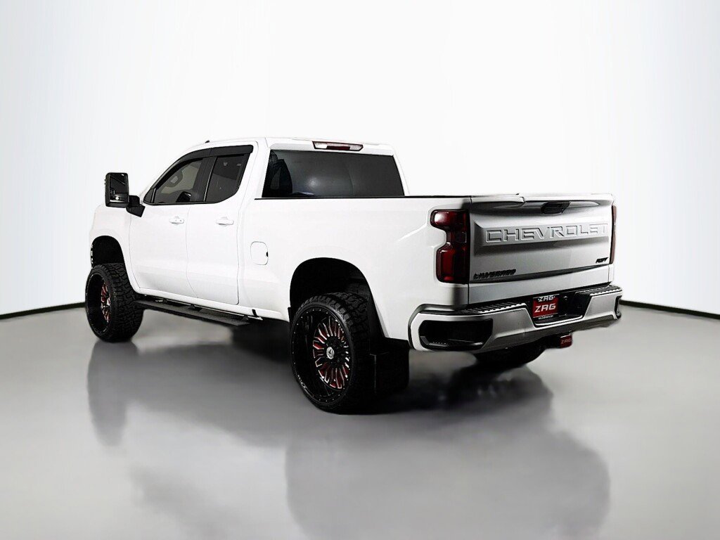 Used 2020 Chevrolet Silverado 1500 RST image 3