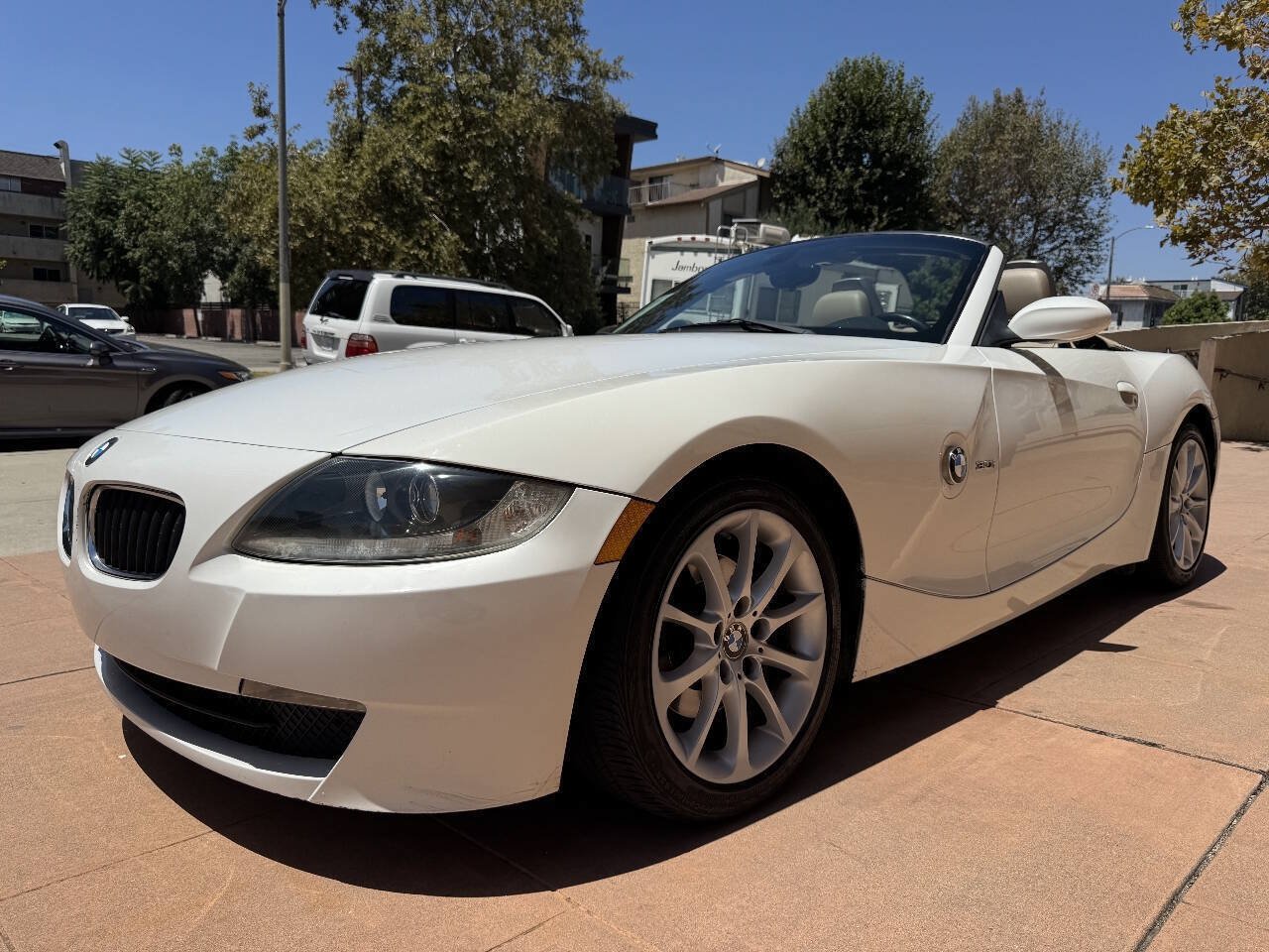 Used 2006 BMW Z4 3.0i RWD image 3