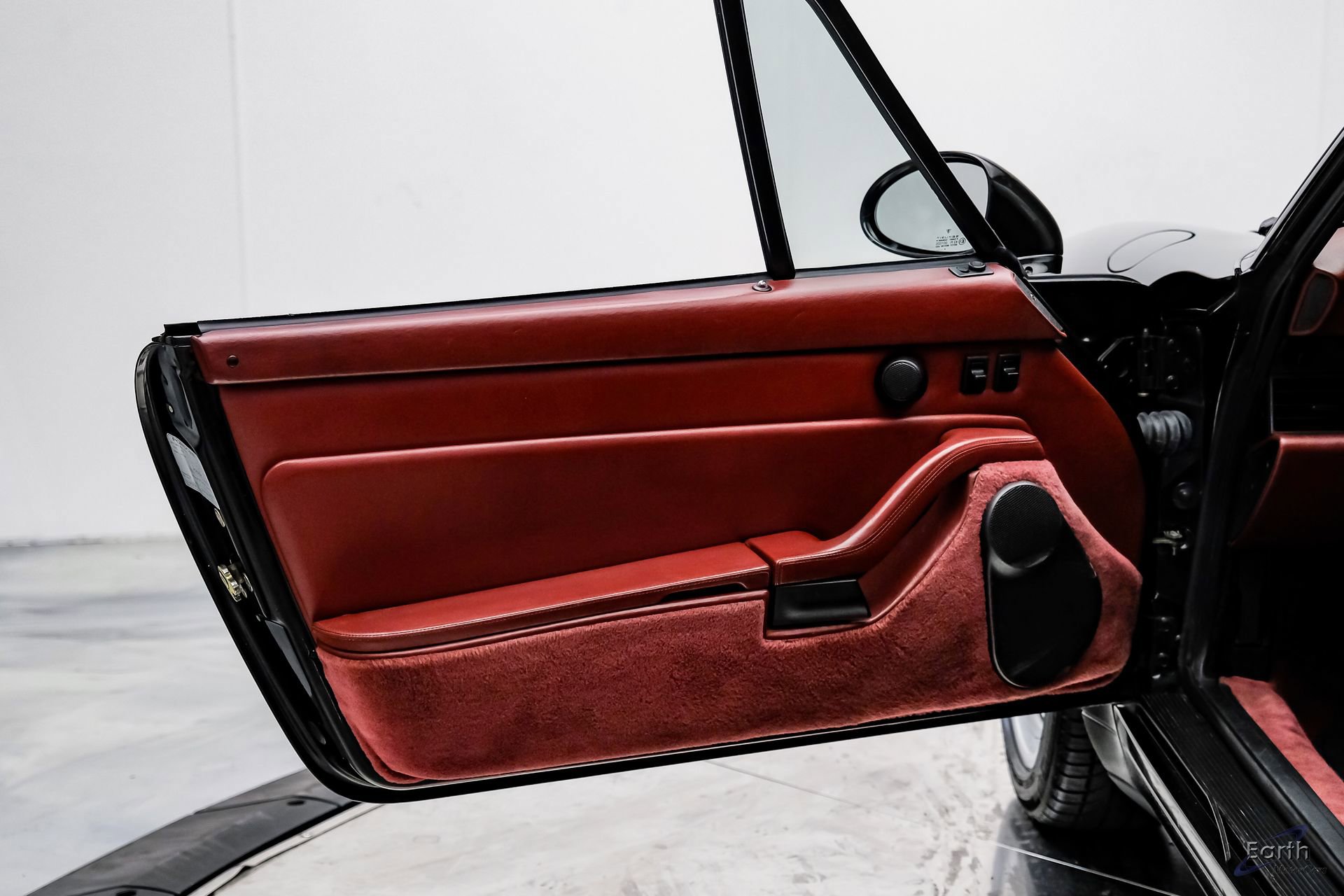 Used 1997 Porsche 911 Targa image 80