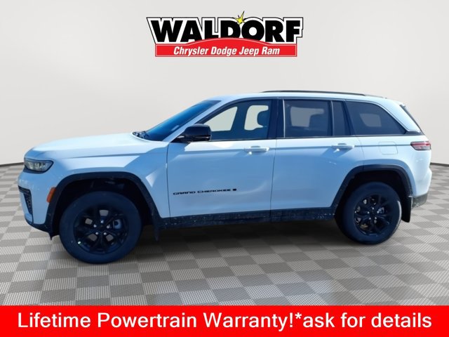 New 2026 Jeep Grand Cherokee Altitude AWD/4WD image 4