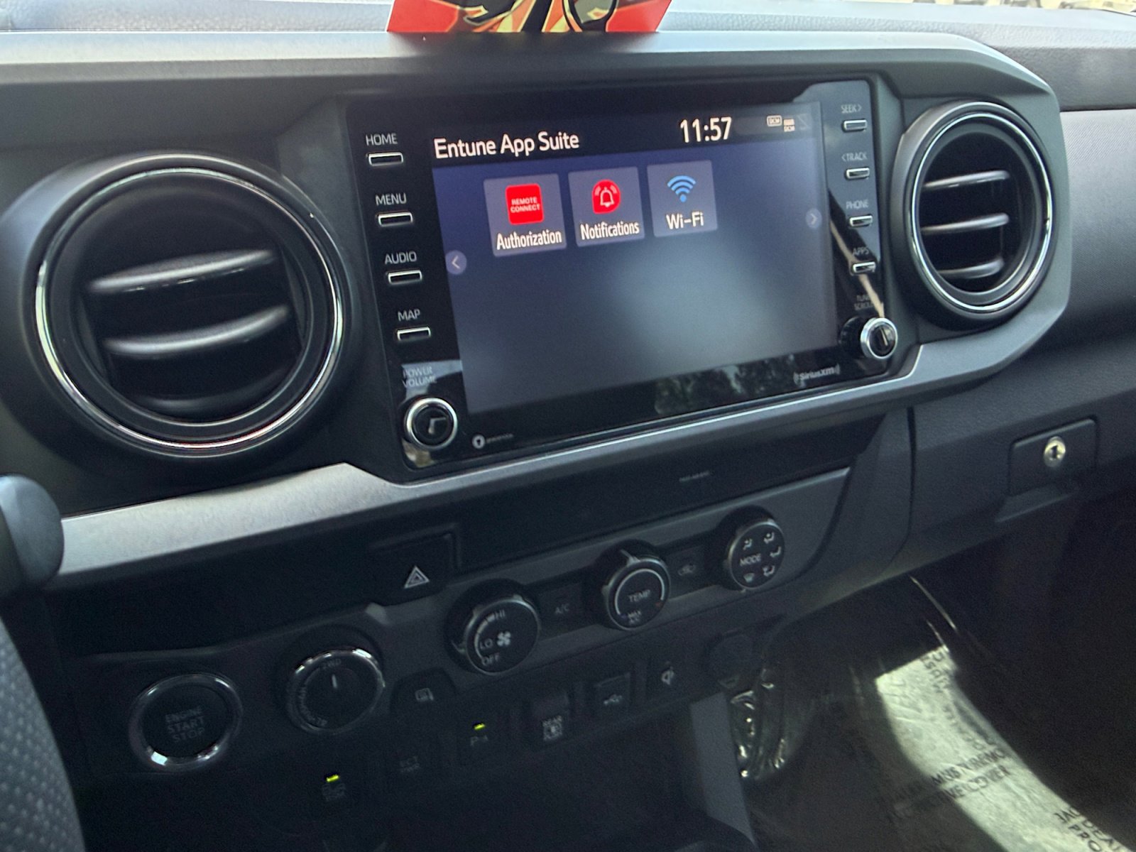 Used 2020 Toyota Tacoma TRD Off-Road w/ Technology Package AWD/4WD image 24