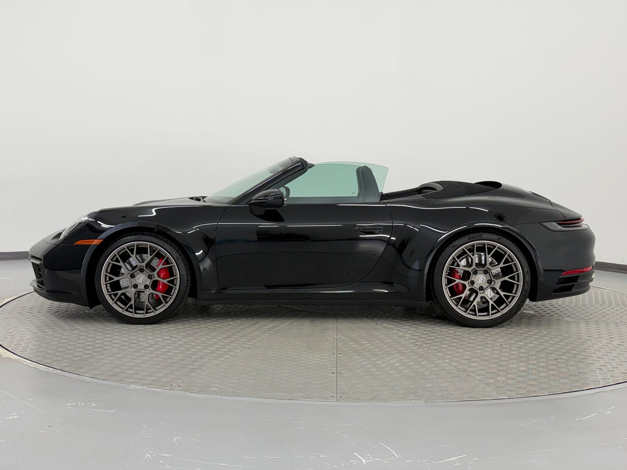 Certified 2023 Porsche 911 Carrera S RWD image 2