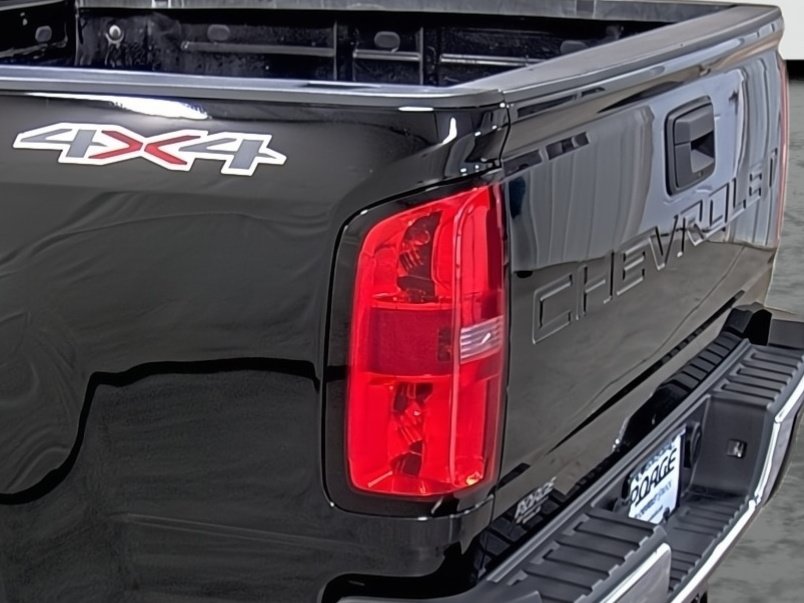 Used 2022 Chevrolet Colorado W/T AWD/4WD image 10