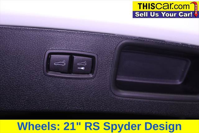 Used 2024 Porsche Macan AWD/4WD image 31