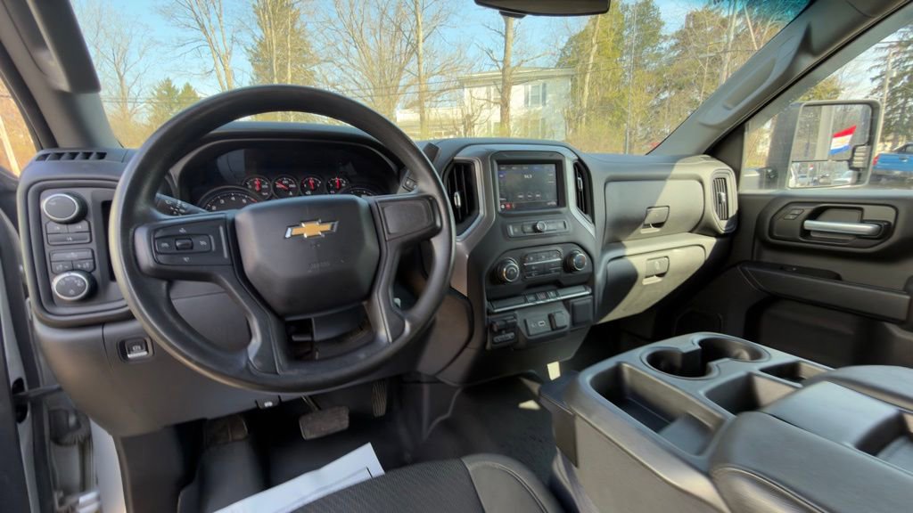 Used 2021 Chevrolet Silverado 2500 Custom w/ Custom Convenience Package image 9