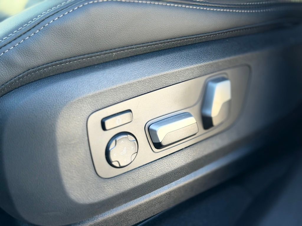 New 2026 BMW X5 xDrive40i w/ M Sport Package image 15