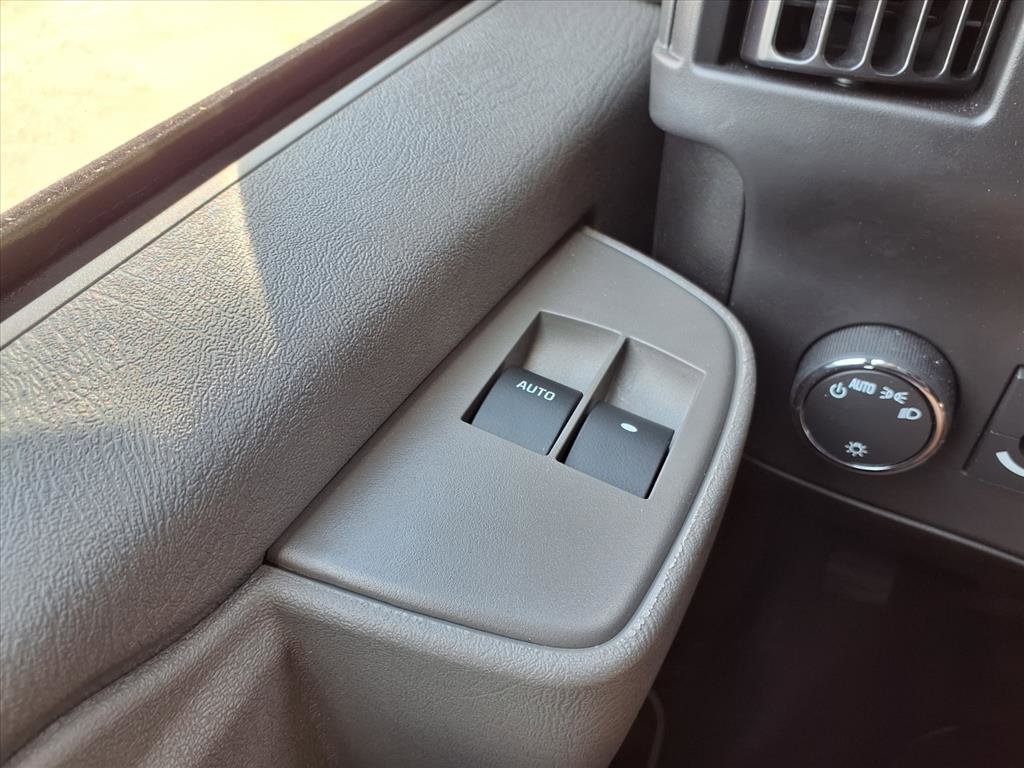 New 2025 GMC Savana 3500 w/ Power Convenience Package RWD image 16