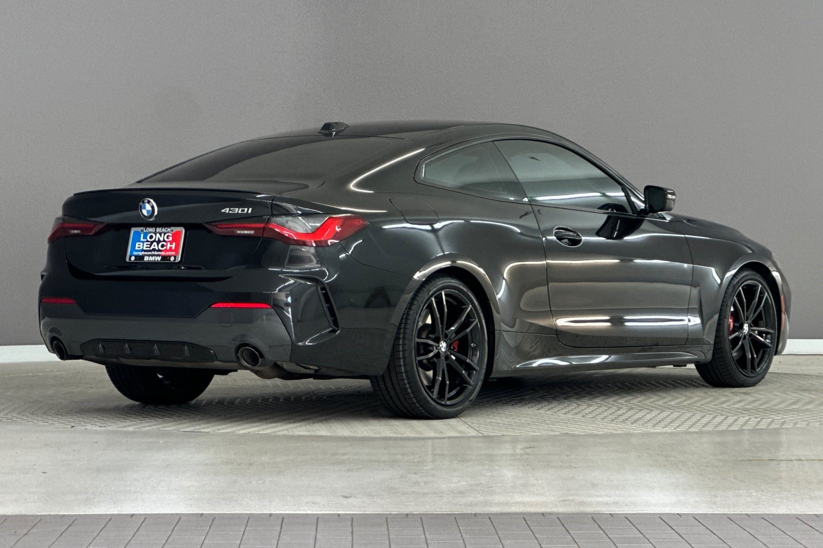 Certified 2024 BMW 430i Coupe w/ M Sport Package RWD image 8